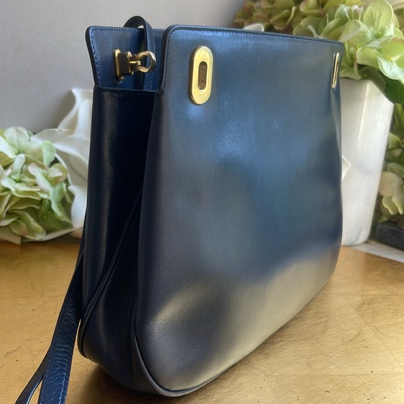 Salvatore Ferragamo Shoulder Bag Clutch In Navy Leather - Picture 14 of 16